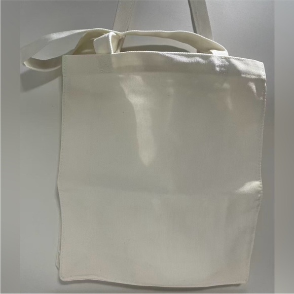 CHANEL perfume gift Cream tote - Picture 7 of 7